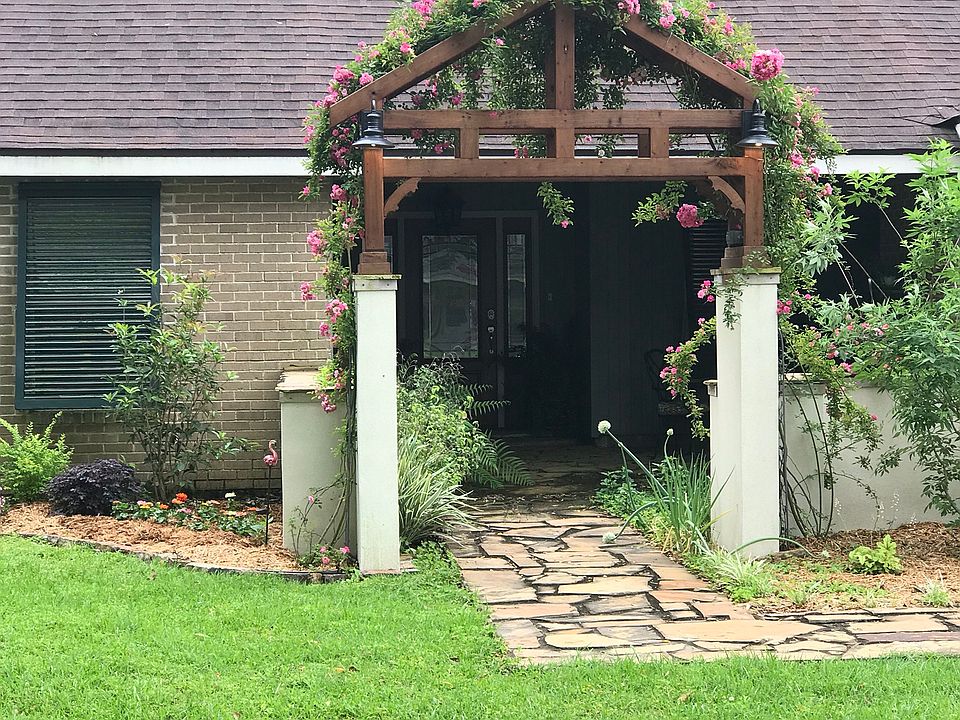 1st image of 109 Heritage Dr