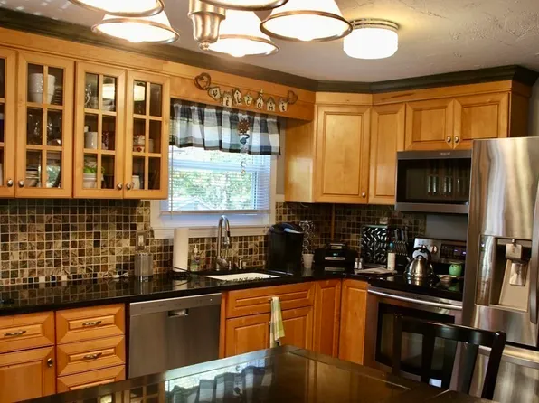 47 Jan Marie Dr, Plymouth, MA 02360