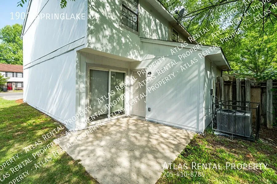 Charming 2BR/1.5BA Home — Photo 4
