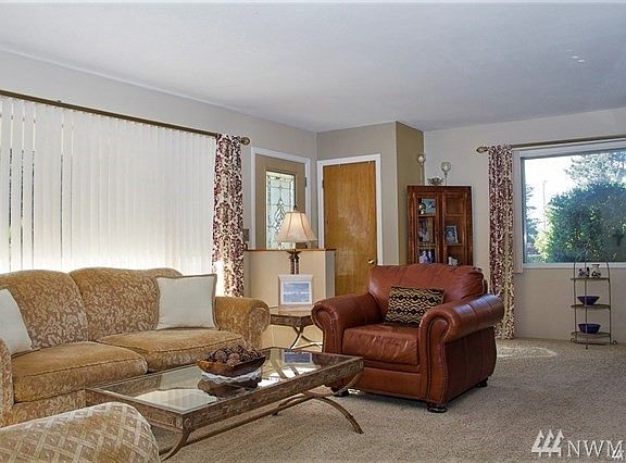 5th image of 1160 Garfield Ave