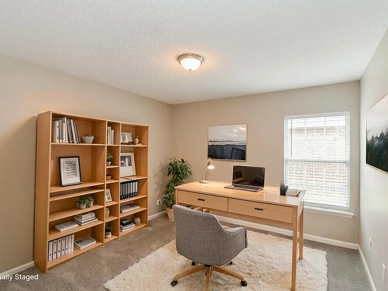 6065 Winding Bridge Dr — Photo 15