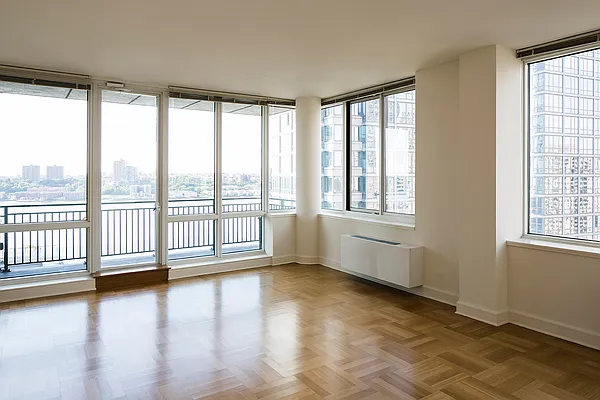 Rented by Windsor Property Management | media 8