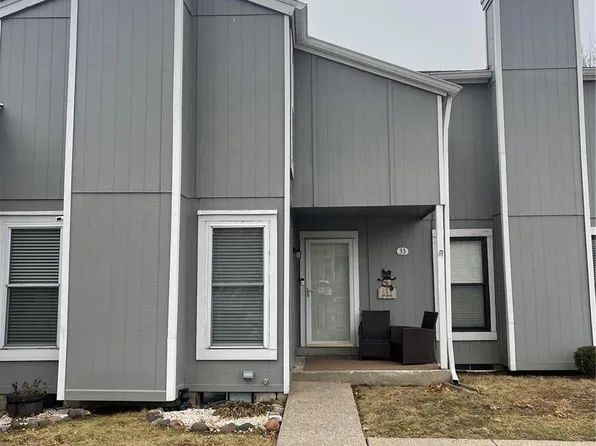 33 Breezy Knoll Ln, Lake Saint Louis, MO 63367
