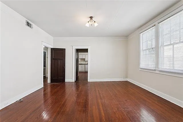 2322 Nashville Ave — Photo 5