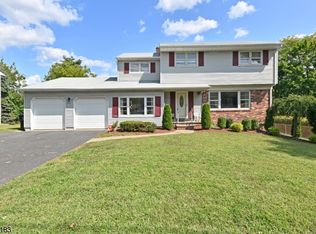 350 Forest Ave, Paramus, NJ 07652