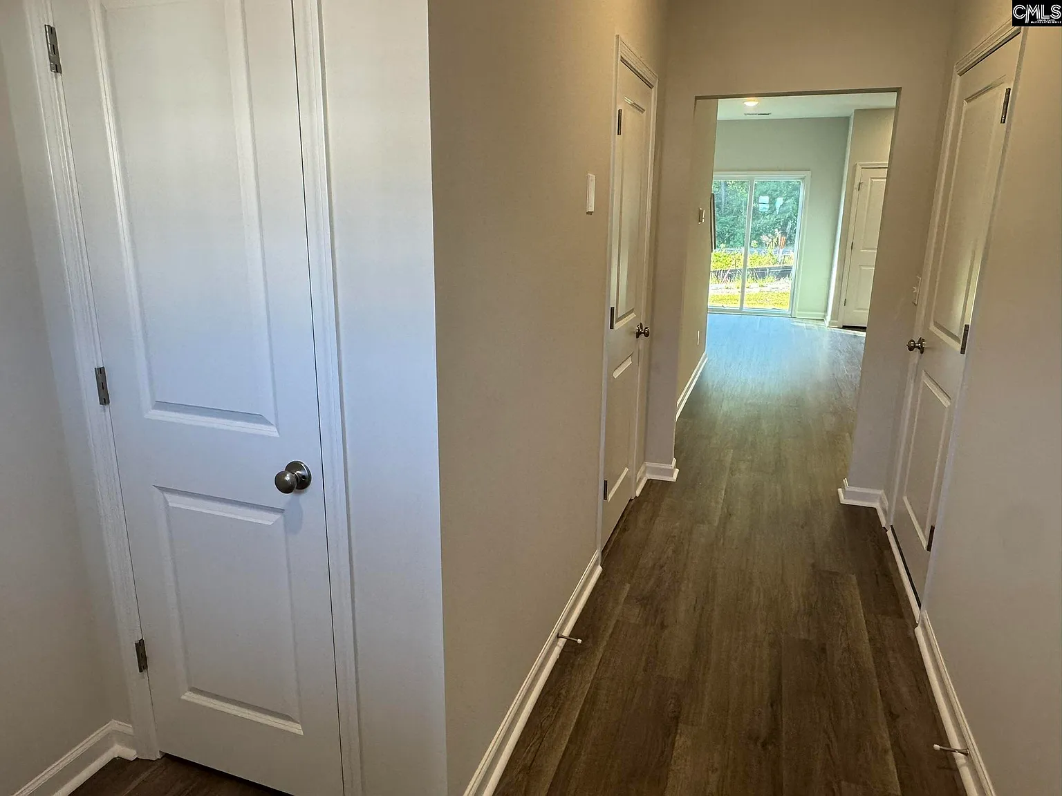 3 bed, 1362 sqft, $1,895 — Photo 2
