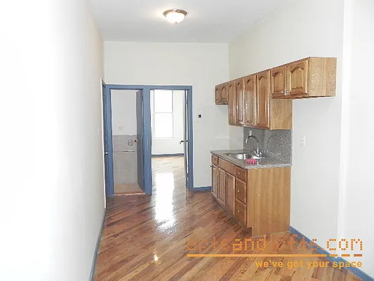 Rented by aptsandlofts.com | media 121