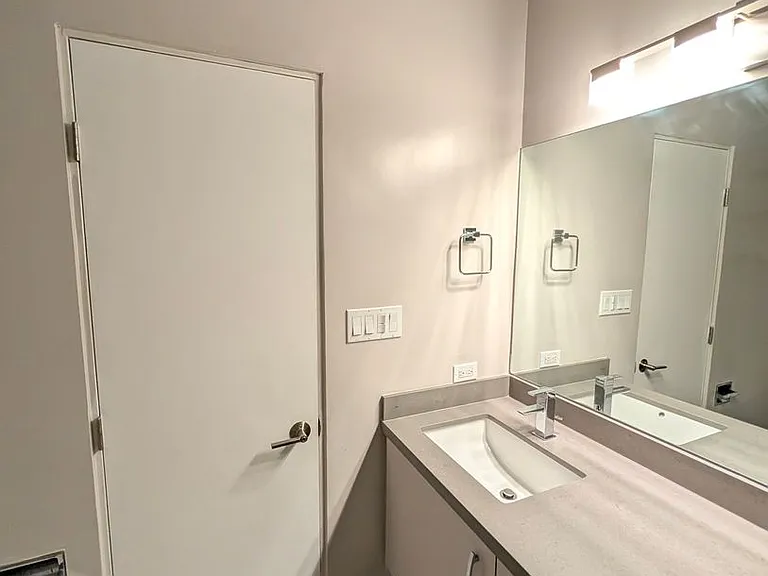Magnolia Manor — Photo 46