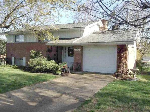 121 Crisswill Rd, Saint Clairsville, OH 43950