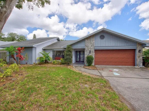 1111 Knollwood Dr, Safety Harbor, FL 34695