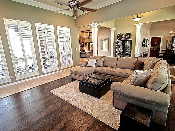 5th image of 7603 Lincoln Ct
