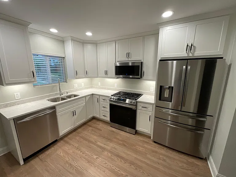 951 Mulberry Ln — Photo 4