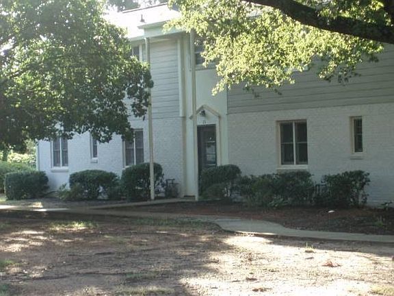 2nd image of 100 Lewis Dr Unit 15C