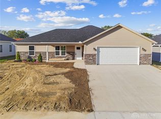 1308 Arrowhead Dr, Piqua, OH 45356