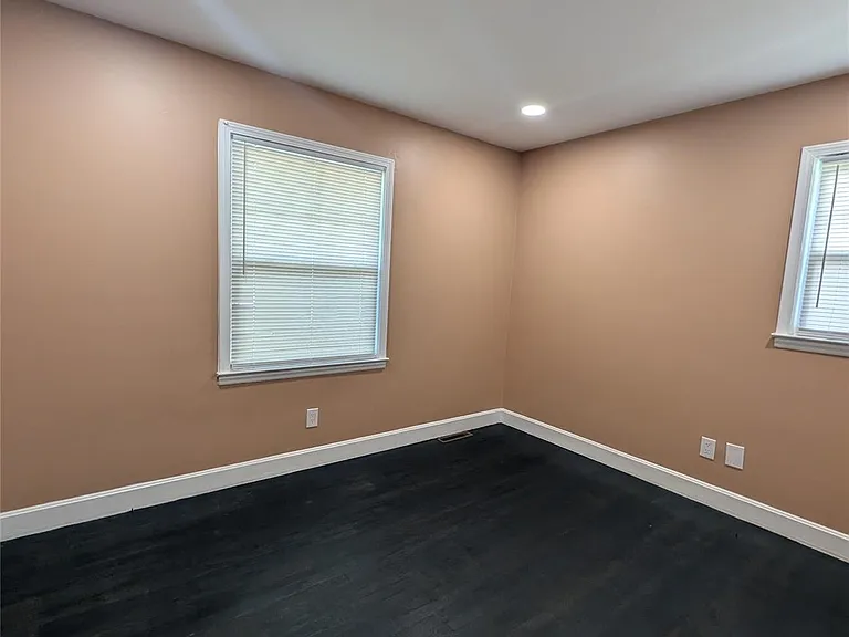 2800 Dalecrest Dr — Photo 20