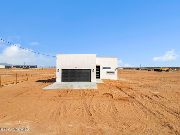 1377 Nambi Desert Dr, Chaparral, NM 88081