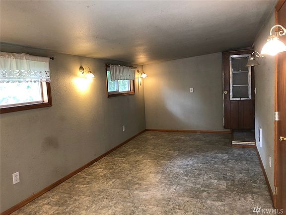 5th image of 15810 62nd Ave NW
