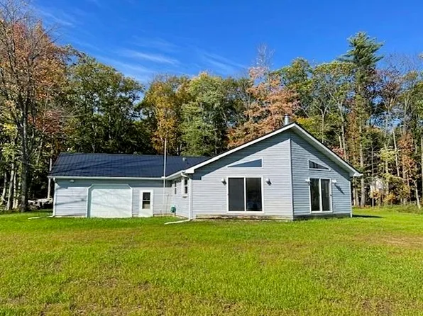 W16289 N Loop Dr, Fence, WI 54120