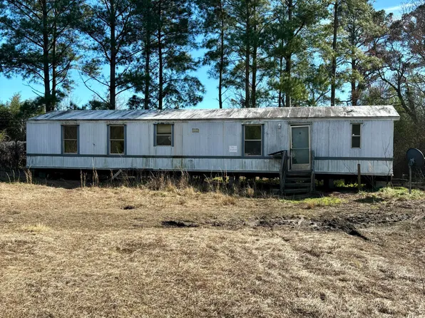 8128 Twisted Hickory Road, Bladenboro, NC 28320