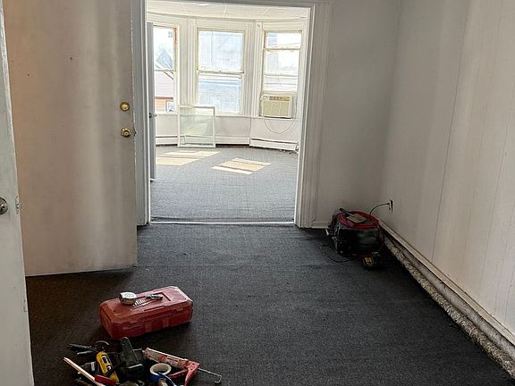 5th image of 674 Mount Prospect Ave Floor 2