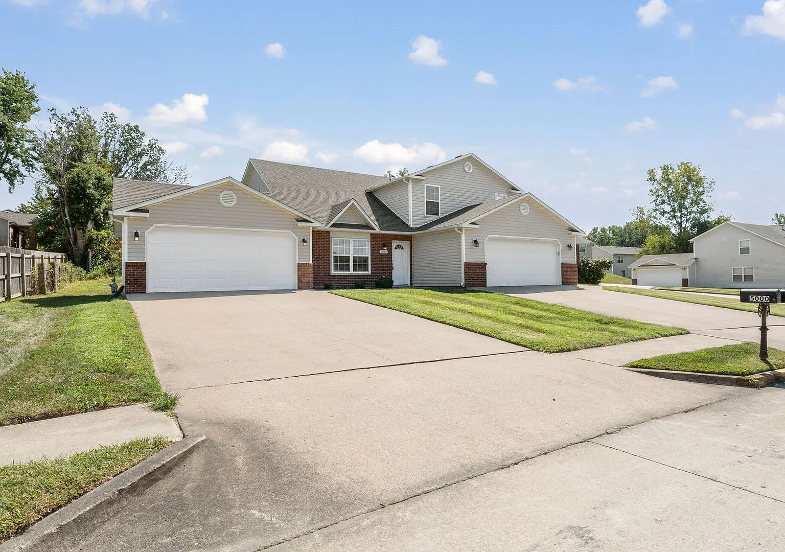 5000-5002 Carrie Ridge Dr. — Photo 1