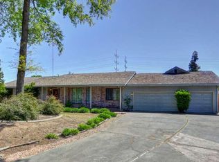 8860 W Ranch Dr, Orangevale, CA 95662