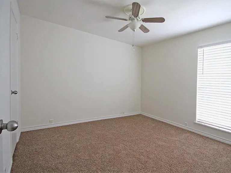 600 Heights Blvd #23 — Photo 3