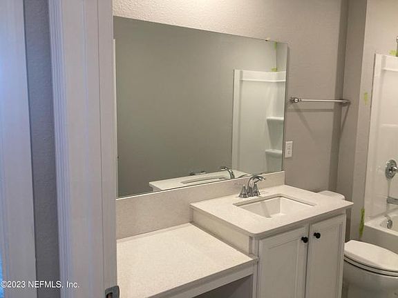 5th image of 3015R Lucille Ln