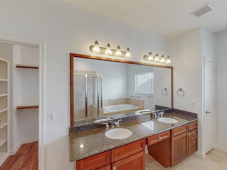 5843 Petty St #C — Photo 24