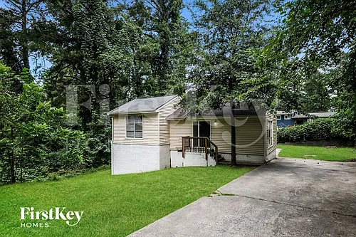 5070 Fairmont Rd SE Photo 1