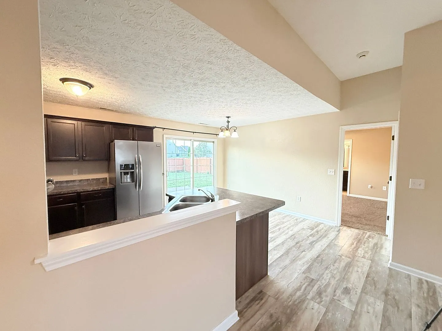 Beautiful 3 Bed / 2 Bath Home — Photo 4