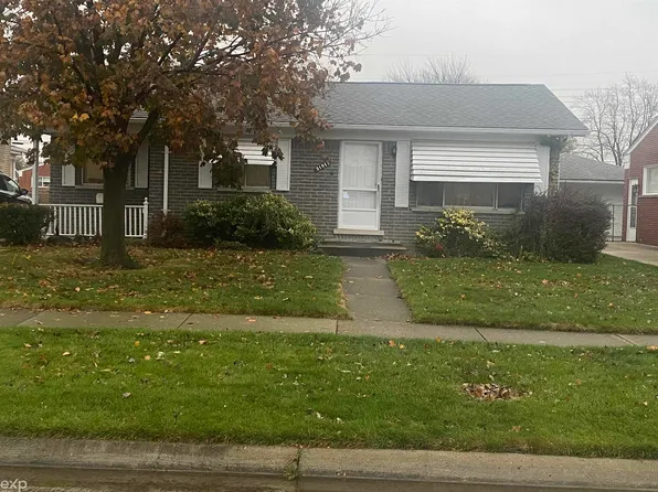 31512 Pinto Dr, Warren, MI 48093