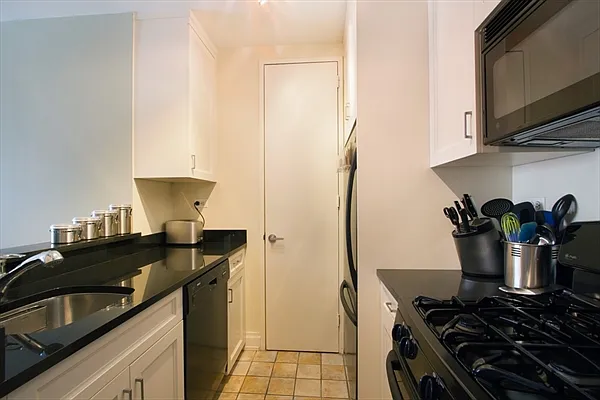 Sold by Citi Habitats | media 2