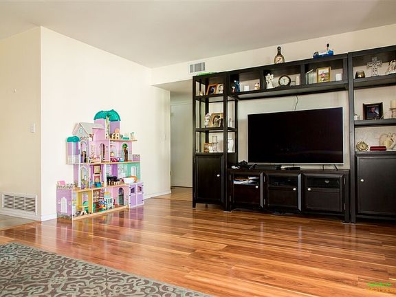 5th image of 1024 27th St