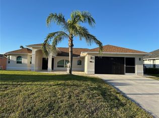2813 SW 31st Ln, Cape Coral, FL 33914