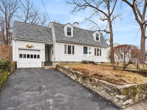 77 Freeman St, Newton, MA 02466