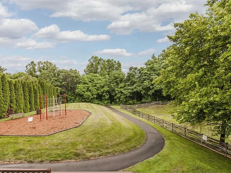 819 Jubal Way — Photo 23