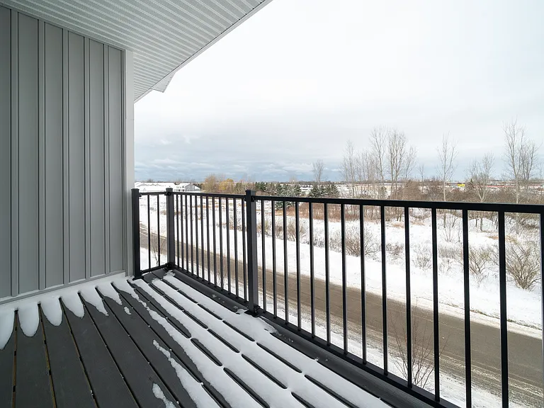 9-web-or-mls-2111-heyboer-dr_12102024