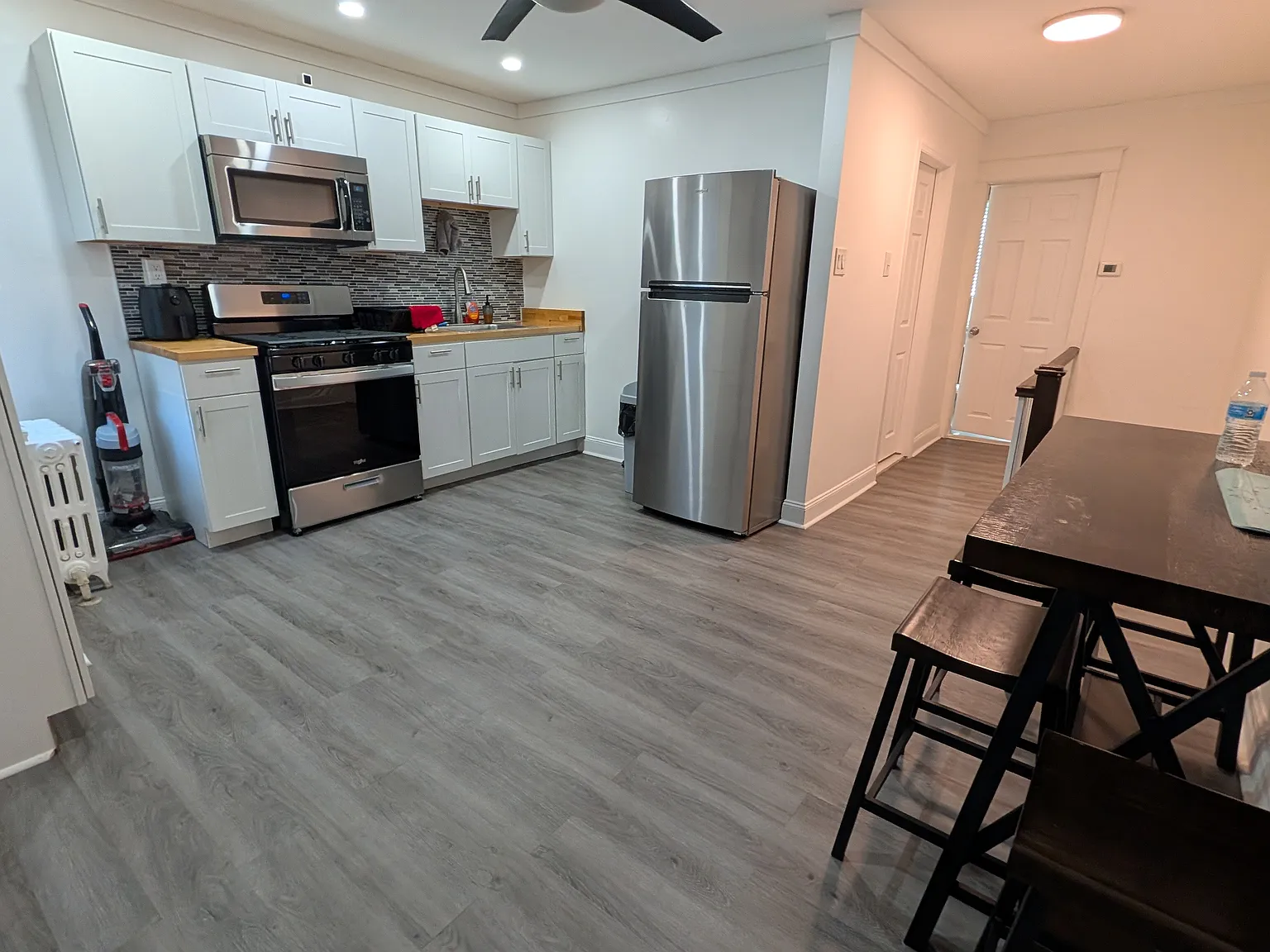 1 bed, 680 sqft, $1,100 — Photo 2