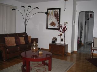 6017 172nd St, Fresh Meadows, NY 11365