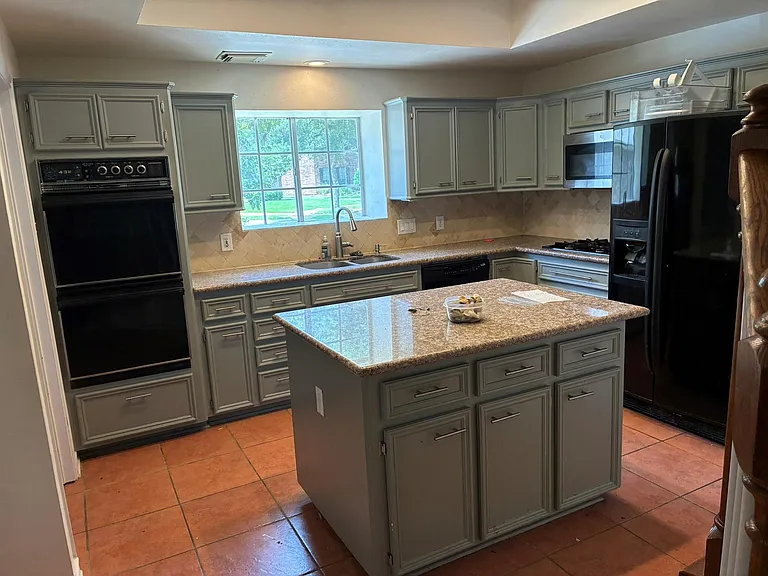 4635 Meadow Green Dr — Photo 6