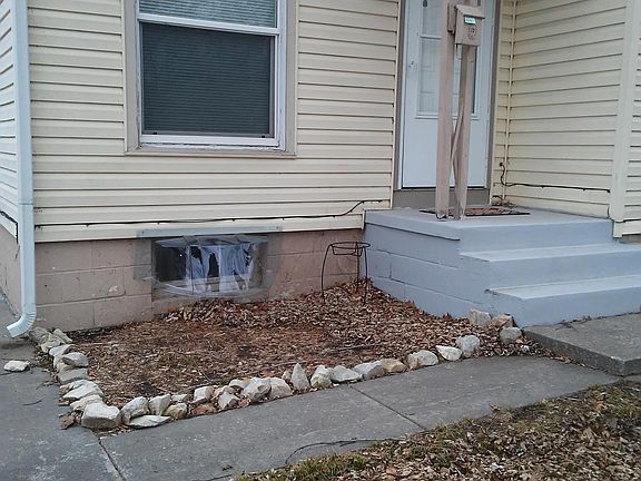 2nd image of 417 W Vine St