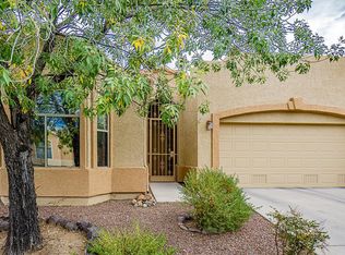 625 W Knotwood St, Green Valley, AZ 85614