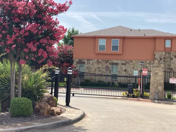 2645 Villa Di Lago Unit 1, Grand Prairie, TX 75054