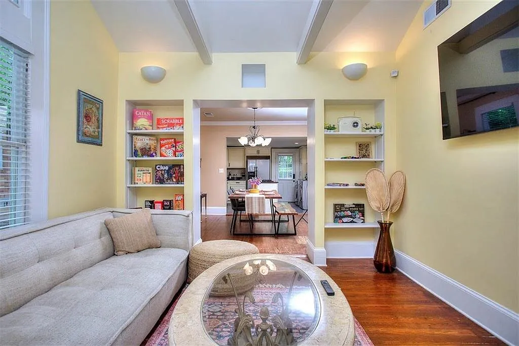 2 bed, 1.0 bath, 989 sqft, $2,500 — Photo 4