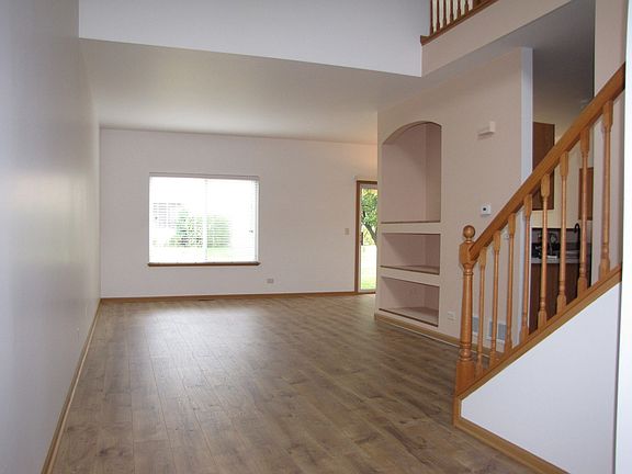 3rd image of 2223 Stoughton Dr #0