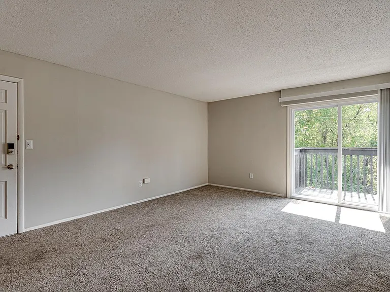 East Ridge Flats and Townhomes — Photo 24