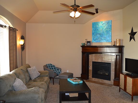 2nd image of 3420 Arcadia Dr