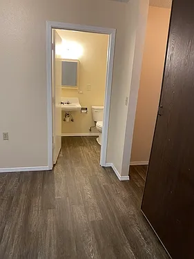 133 W Jackson Ave — Photo 5