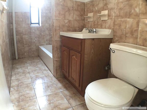 3rd image of 590 Fort Washington Ave APT 6N